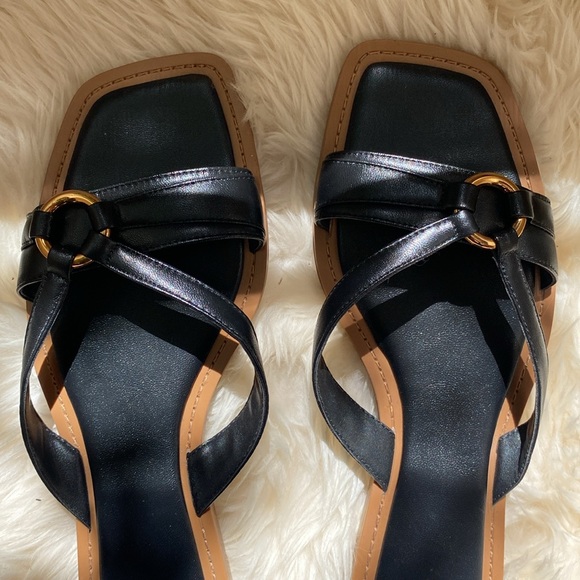Zara black and gold sandals size 39 / fit like a US 8 - Picture 3 of 4